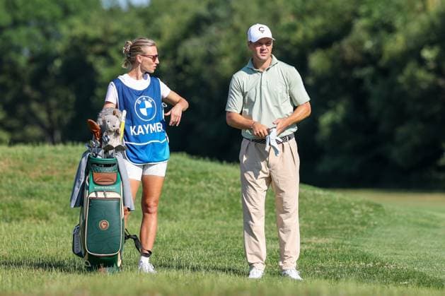 Martin Kaymer mit Ehefrau Irene Scholz (Caddy), 37. BMW International Open 2026, Golf, DP World Tour, Herren, Runde 1, 02.07.2026 Eichenried Bayern Deutschland *** Martin Kaymer with his wife Irene Scholz as his caddie, 37th BMW International Open 2026, Golf, DP World Tour, Men s, Round 1, July 2, 2026, Eichenried, Bavaria, Germany Copyright: xkolbert-press ChristianxKolbertx