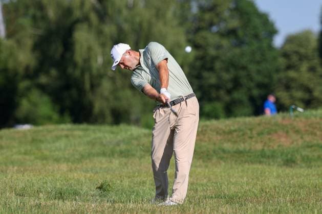 schlaegt aus dem Rough, Martin Kaymer (GER), 37. BMW International Open 2026, Golf, DP World Tour, Herren, Runde 1, 02.07.2026 Eichenried Bayern Deutschland *** hits from the rough, Martin Kaymer (GER), 37th BMW International Open 2026, Golf, DP World Tour, Men s, Round 1, July 2, 2026, Eichenried, Bavaria, Germany Copyright: xkolbert-press ChristianxKolbertx
