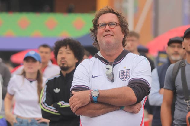 England v Congo DR FIFA Fan Fest- FIFA World Cup, WM, Weltmeisterschaft, Fussball A Fan of England national team, Nationalteam watching the FIFA World Cup round of 32 match between England and Democratic Republic of the Congo on the giant screen at the FIFA World Cup Fan Fest. on July 1, 2026, in Mexico City, Mexico. Mexico City CDMX Mexico Copyright: xCarlosxSantiagox