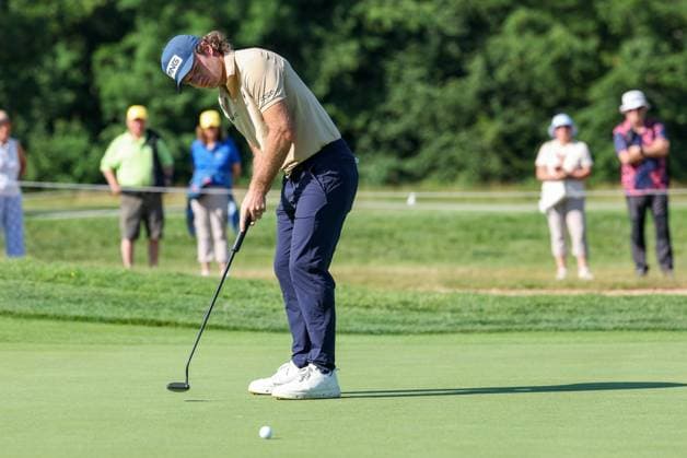 Freddy Schott (GER) beim Putten, 37. BMW International Open 2026, Golf, DP World Tour, Herren, Runde 1, 02.07.2026 Eichenried Bayern Deutschland *** Freddy Schott (GER) putting, 37th BMW International Open 2026, Golf, DP World Tour, Men s, Round 1, July 2, 2026, Eichenried, Bavaria, Germany Copyright: xkolbert-press ChristianxKolbertx