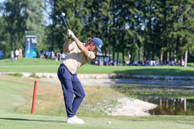 Freddy Schott (GER) auf dem Fairway, 37. BMW International Open 2026, Golf, DP World Tour, Herren, Runde 1, 02.07.2026 Eichenried Bayern Deutschland *** Freddy Schott (GER) on the fairway, 37th BMW International Open 2026, Golf, DP World Tour, Men s, Round 1, July 2, 2026, Eichenried, Bavaria, Germany Copyright: xkolbert-press ChristianxKolbertx