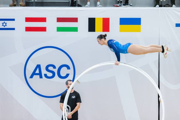 Wheel Gymnastics World Championships 2026 Rhönrad Weltmeisterschaft 2026 in der Sparkassen Arena Göttingen. Tag 02. Deutschland, Göttingen am 02. Juli 2026: Tag Zwei der Weltmeisterschaft in Rhönrad mit über 250 Athletinnen und Athleten aus 17 Nationen. Roni Schusheim aus Israel in der Disziplin Sprung (Vault). *** 2026 World Championships in Wheel Gymnastics: 2026 Rhönrad World Championships at the Sparkassen Arena in Göttingen, Day 2, Germany, Göttingen on July 2, 2026 Day Two of the Rhönrad World Championships with over 250 athletes from 17 nations Roni Schusheim from Israel in the vault event