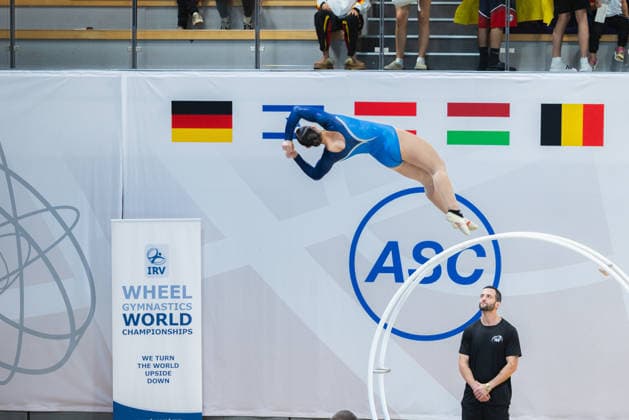 Wheel Gymnastics World Championships 2026 Rhönrad Weltmeisterschaft 2026 in der Sparkassen Arena Göttingen. Tag 02. Deutschland, Göttingen am 02. Juli 2026: Tag Zwei der Weltmeisterschaft in Rhönrad mit über 250 Athletinnen und Athleten aus 17 Nationen. Roni Schusheim aus Israel in der Disziplin Sprung (Vault). *** 2026 World Championships in Wheel Gymnastics: 2026 Rhönrad World Championships at the Sparkassen Arena in Göttingen, Day 2, Germany, Göttingen on July 2, 2026 Day Two of the Rhönrad World Championships with over 250 athletes from 17 nations Roni Schusheim from Israel in the vault event