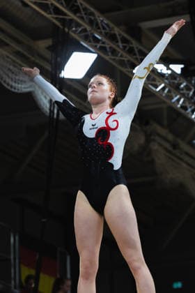 Wheel Gymnastics World Championships 2026 Rhönrad Weltmeisterschaft 2026 in der Sparkassen Arena Göttingen. Tag 02. Deutschland, Göttingen am 02. Juli 2026: Tag Zwei der Weltmeisterschaft in Rhönrad mit über 250 Athletinnen und Athleten aus 17 Nationen. Sarah Henning aus Deutschland in der Disziplin Sprung (Vault). *** 2026 World Championships in Wheel Gymnastics: 2026 Rhönrad World Championships at the Sparkassen Arena in Göttingen, Day 2, Germany, Göttingen on July 2, 2026 Day Two of the Rhönrad World Championships with over 250 athletes from 17 nations Sarah Henning from Germany in the vault event