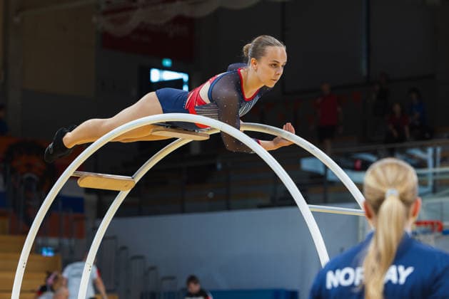 Wheel Gymnastics World Championships 2026 Rhönrad Weltmeisterschaft 2026 in der Sparkassen Arena Göttingen. Tag 02. Deutschland, Göttingen am 01. Juli 2026: Tag Zwei der Weltmeisterschaft in Rhönrad mit über 250 Athletinnen und Athleten aus 17 Nationen. Iselin Horvel (Horvel) aus Norwegen in der Disziplin Geradeturnen (Straight-line). *** 2026 World Championships in Wheel Gymnastics: 2026 Rhönrad World Championships at the Sparkassen Arena in Göttingen, Day 2, Germany, Göttingen on July 1, 2026 Day Two of the Rhönrad World Championships with over 250 athletes from 17 nations Iselin Horvel Horvel from Norway in the straight-line gymnastics discipline