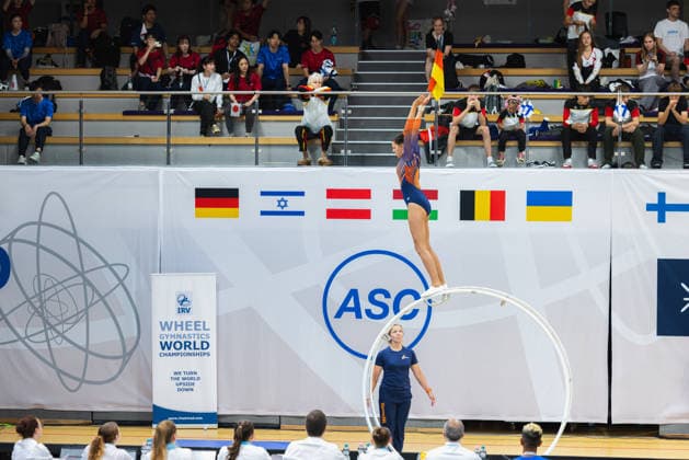 Wheel Gymnastics World Championships 2026 Rhönrad Weltmeisterschaft 2026 in der Sparkassen Arena Göttingen. Tag 02. Deutschland, Göttingen am 02. Juli 2026: Tag Zwei der Weltmeisterschaft in Rhönrad mit über 250 Athletinnen und Athleten aus 17 Nationen. Isa Poot aud der Niederlande in der Disziplin Sprung (Vault). *** 2026 World Championships in Wheel Gymnastics: 2026 Rhönrad World Championships at the Sparkassen Arena in Göttingen, Day 2, Germany, Göttingen on July 2, 2026 Day Two of the Rhönrad World Championships with over 250 athletes from 17 nations Isa Poot from the Netherlands in the vault discipline