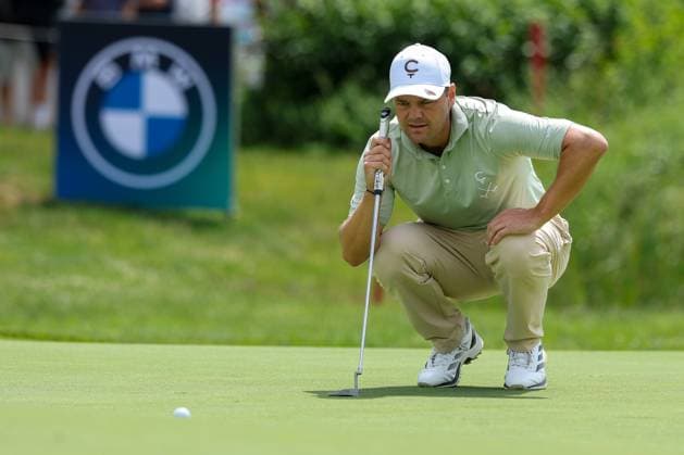 Martin Kaymer (GER) beim lesen der Puttlinie, 37. BMW International Open 2026, Golf, DP World Tour, Herren, Runde 1, 02.07.2026 Eichenried Bayern Deutschland *** Martin Kaymer (GER) reading the putt line, 37th BMW International Open 2026, Golf, DP World Tour, Men s, Round 1, July 2, 2026, Eichenried, Bavaria, Germany Copyright: xkolbert-press ChristianxKolbertx