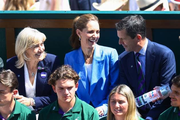 Catherine Princess of Wales sits with Deborah Jevans and Tim Henman on Court 18 Wimbledon Tennis Championships, Day 4, The All England Lawn Tennis and Croquet Club, London, UK - 02 Jul 2026London The All England Lawn Tennis and United Kingdom  Copyright: xJamesxMarsh Shutterstockx 16970344ae