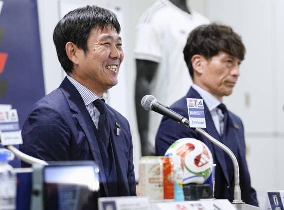 Football: 2026 World Cup Japan men s football team head coach Hajime Moriyasu (L) holds a press conference, PK, Pressekonferenz in Tokyo on July 2, 2026, after the Samurai Blue squad returned home earlier in the day following a World Cup round-of-32 loss to Brazil in the United States. Sitting beside him is Japan Football Association President Tsuneyasu Miyamoto.  A14AA0005621260P