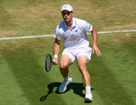2026 Wimbledon, July 02, Day 4 LONDON, - JULY 2: Arthur Fery of Great Britain runs up the court against Otto Virtanen of Finland during the 2026 Wimbledon, July 02, Day 4 at The all England club, Wimbledon on July 2, 2026 in London, GBR. London The all England club, Wimbledon GBR Copyright: xPeterxvanxdenxBerg ISIxPhotosx 9442