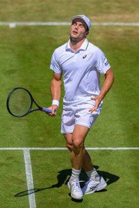 Day Four: The Championships - Wimbledon 2026 LONDON, ENGLAND JULY 02 - Arthur Fery of Great Britain looks dejected during Gentlemen s Single Second Round against Otto Virtanen of Finland at The Wimbledon Lawn Tennis Championship at Wimbledon on July 02, 2026 in London, England. (Photo by Keeran Marquis)  Copyright: xKeeranxMarquis Fotoarena SPPx Sportspressphoto_SPR182627