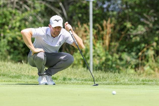Marcel Schneider (GER) beim lesen der Puttlinie, 37. BMW International Open 2026, Golf, DP World Tour, Herren, Runde 1, 02.07.2026 Eichenried Bayern Deutschland *** Marcel Schneider (GER) reading the putt line, 37th BMW International Open 2026, Golf, DP World Tour, Men s, Round 1, July 2, 2026, Eichenried, Bavaria, Germany Copyright: xkolbert-press ChristianxKolbertx
