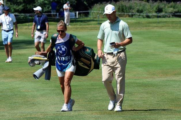 EICHENRIED, GERMANY - JULY 02: KAYMER, Martin (GER) and his Wife as Caddy at the Round 1 of the BMW International Open, Eichenried, Germany, DP World TOUR, Round 1 on July 02, 2026 in Eichenried, Germany, BMW International Open, Eichenried, Germany, 02.07.2026 Bavaria Germany Copyright: xPhotographer:xNilsxKoepkex