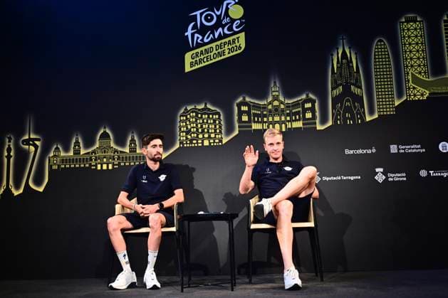 Tour de France 2026 Media Activities 02 07 2026 BARCELONA, SPAIN - JULY 02 : Paret-peintre Valentin (FRA) of Soudal Quick-Step and Merlier Tim (BEL) of Soudal Quick-Step speaking with the media during a press conference, PK, Pressekonferenz prior to the 113rd edition of Tour de France 2026, on July 2, 2026 in Barcelona, Spain, 02 07 2026 Barcelona Spain  Copyright: xPeterxDexVoechtx