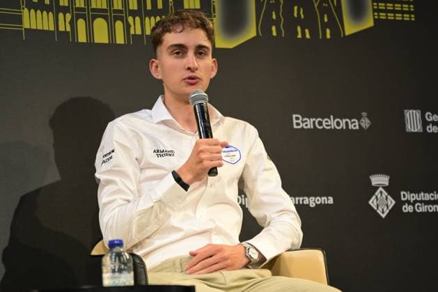 French Paul Seixas of Decathlon CMA CGM Team pictured during a press conference, PK, Pressekonferenz ahead of the 2026 Tour de France cycling race, Thursday 02 July 2026, in Barcelona, Spain. The 113th edition of the Tour de France starts on Saturday 4 July in Barcelona, Spain, and will finish in Paris, France on the 26th of July. DAVIDxPINTENS  x180181008x