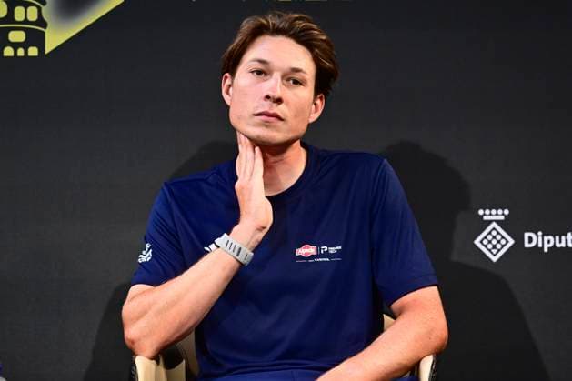Tour de France 2026 Media Activities 02 07 2026 BARCELONA, SPAIN - JULY 02 : Philipsen Jasper (BEL) of Alpecin - Premier Tech speaking with the media during a press conference, PK, Pressekonferenz prior to the 113rd edition of Tour de France 2026, on July 2, 2026 in Barcelona, Spain, 02 07 2026 Barcelona Spain  Copyright: xPeterxDexVoechtx