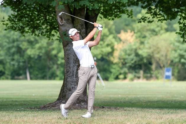 Dominic Foos (GER) schlaegt aus dem Rough, 37. BMW International Open 2026, Golf, DP World Tour, Herren, Runde 1, 02.07.2026 Eichenried Bayern Deutschland *** Dominic Foos (GER) hits from the rough, 37 BMW International Open 2026, Golf, DP World Tour, Men s, Round 1, July 2, 2026, Eichenried, Bavaria, Germany Copyright: xkolbert-press ChristianxKolbertx