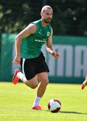 02.07.2026 - Fussball - 2. Bundesliga - Saison 2026 2027 - SpVgg Greuther Fürth Fuerth ( Kleeblatt ) - Training - - xwoxzix - Jannis Heuer (22, SpVgg Greuther Fürth ) *** July 2, 2026 Soccer 2. Bundesliga 2026–2027 Season SpVgg Greuther Fürth Fürth Kleeblatt Training xwoxzix Jannis Heuer, 22, SpVgg Greuther Fürth