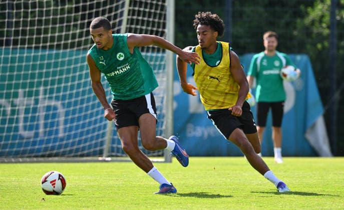 02.07.2026 - Fussball - 2. Bundesliga - Saison 2026 2027 - SpVgg Greuther Fürth Fuerth ( Kleeblatt ) - Training - - xwoxzix - Maximilian Solomon Dietz (33, SpVgg Greuther Fürth ) David Abrangao (40, SpVgg Greuther Fürth ) *** July 2, 2026 Soccer 2. Bundesliga 2026–2027 Season SpVgg Greuther Fürth (Füroth Kleeblatt) Training xwoxzix Maximilian Solomon Dietz 33, SpVgg Greuther Fürth David Abrangao 40, SpVgg Greuther Fürth