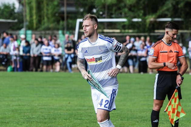 Fussball, 3.Liga Saison 2026 2027 Testspiel TuS Viktoria Buchholz - MSV Duisburg 02.07.2026, Karl-Dölzig Platz Alexander Hahn (MSV Duisburg, 42) Duisburg Karl-Dölzig Platz Nordrhein-Westfalen Deutschland *** Sports, Soccer, 3rd Division, 2026–2027 Season, Friendly Match: TuS Viktoria Buchholz vs. MSV Duisburg, July 2, 2026, Karl Dölzig Platz, Alexander Hahn, MSV Duisburg, 42, Duisburg, Karl Dölzig Platz, North Rhine-Westphalia, Germany