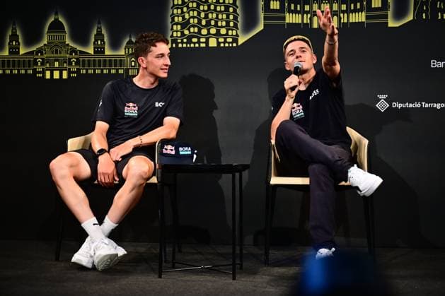 Tour de France 2026 Media Activities 02 07 2026 BARCELONA, SPAIN - JULY 02 : Evenepoel Remco (BEL) of Red Bull BORA Hansgrohe, Lipowitz Florian (GER) of Red Bull BORA Hansgrohe speaking with the media during a press conference, PK, Pressekonferenz prior to the 113rd edition of Tour de France 2026, on July 2, 2026 in Barcelona, Spain, 02 07 2026 Barcelona Spain  Copyright: xPeterxDexVoechtx