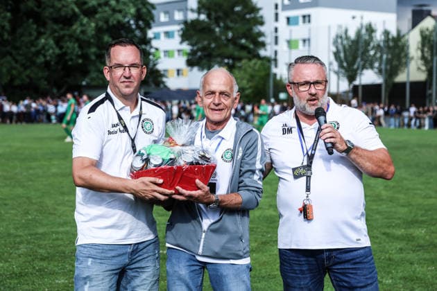 Fussball, 3.Liga Saison 2026 2027 Testspiel TuS Viktoria Buchholz - MSV Duisburg 02.07.2026, Karl-Dölzig Platz Ehrung Duisburg Karl-Dölzig Platz Nordrhein-Westfalen Deutschland *** Sports, Soccer, 3rd Division, 2026–2027 Season, Friendly Match: TuS Viktoria Buchholz vs. MSV Duisburg, July 2, 2026, Karl Dölzig Platz, Duisburg, North Rhine-Westphalia, Germany