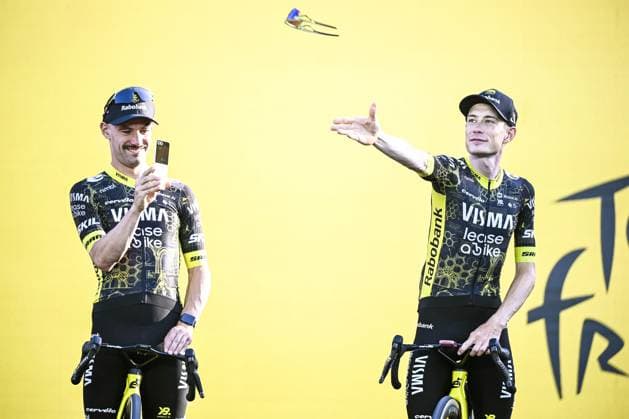 Belgian Victor Campenaerts of Team Visma-Lease a Bike and Danish Jonas Vingegaard Hansen of Team Visma-Lease a Bike pictured at the team presentation of the 2026 Tour de France cycling race, Thursday 02 July 2026, in Barcelona, Spain. The 113th edition of the Tour de France starts on Saturday 4 July in Barcelona, Spain, and will finish in Paris, France on the 26th of July. JASPERxJACOBS  x180193908x