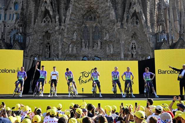 Tour de France 2026 Media Activities 02 07 2026 BARCELONA, SPAIN - JULY 02 : Team Jayco AlUla on pictured during the teams presentation prior to the 113rd edition of Tour de France an UCI World Tour 2.UWT Team Time Trial stage for Men Elite of 19 km with start in Barcelona and finish in Barcelona on July 2, 2026 in Barcelona, Spain, 02 07 2026 Barcelona Spain  Copyright: xTomasxSiskx