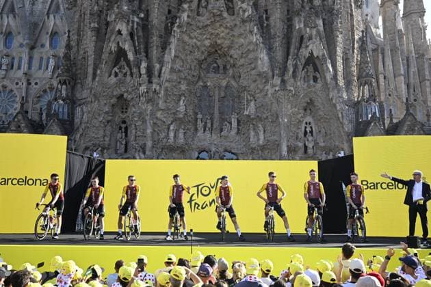 Tour de France 2026 Media Activities 02 07 2026 BARCELONA, SPAIN - JULY 02 : Team Cofidis on the podium pictured during the teams presentation prior to the 113rd edition of Tour de France an UCI World Tour 2.UWT Team Time Trial stage for Men Elite of 19 km with start in Barcelona and finish in Barcelona on July 2, 2026 in Barcelona, Spain, 02 07 2026 Barcelona Spain  Copyright: xTomasxSiskx