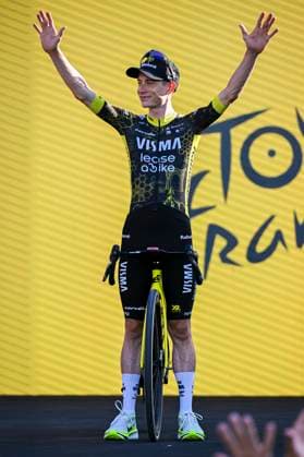 Tour de France 2026 Media Activities 02 07 2026 BARCELONA, SPAIN - JULY 02 : Vingegaard Jonas (DEN) of Team Visma Lease a Bike on the podium pictured during the teams presentation prior to the 113rd edition of Tour de France an UCI World Tour 2.UWT Team Time Trial stage for Men Elite of 19 km with start in Barcelona and finish in Barcelona on July 2, 2026 in Barcelona, Spain, 02 07 2026 Barcelona Spain  Copyright: xSzymonxGruchalskix