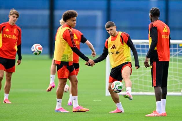 Belgian national football team - FIFA World Cup, WM, Weltmeisterschaft, Fussball 2026 - media activities 02 07 2026 RENTON, UNITED STATES OF AMERICA - JULY 02 : Witsel Axel midfielder of Belgium and Fernandez-Pardo Matias forward of Belgium pictured during a training session of the Belgian national football team during the FIFA World Cup 2026 on July 2, 2026 in Renton, United States of America, 02 07 2026 Renton United States of America  Copyright: xJanxDexMeuleneirx