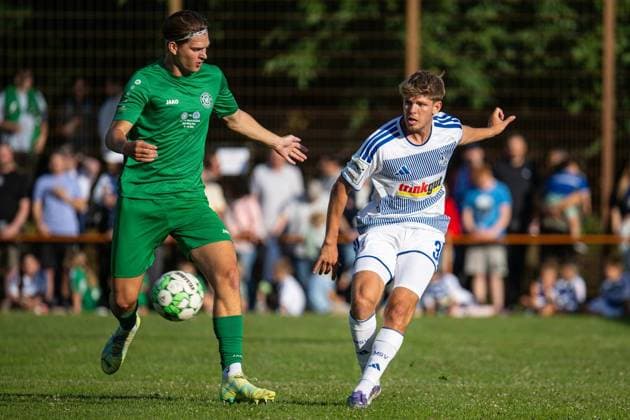 Testspiel TuS Viktoria Buchholz - MSV Duisburg ** NUR FÜR REDAKTIONELLE ZWECKE ** EDITORIAL USE ONLY **<p>Fußball Testspiel TuS Viktoria Buchholz - MSV Duisburg am 02.07.26 in der Karl-Dölzig-Platz in Duisburg Frederik Christensen ( Duisburg ) Duisburg Copyright: JakobxKlos *** Friendly Match: TuS Viktoria Buchholz vs. MSV Duisburg ** FOR EDITORIAL USE ONLY ** EDITORIAL USE ONLY ** p Soccer Friendly Match: TuS Viktoria Buchholz vs. MSV Duisburg on July 2, 2026, at Karl Dölzig Platz in Duisburg. Frederik Christensen, Duisburg. Copyright JakobxKlos Copyright: JakobxKlos doc86jn9igsjrd1d3hutu8v ,EDITORIAL USE ONLY