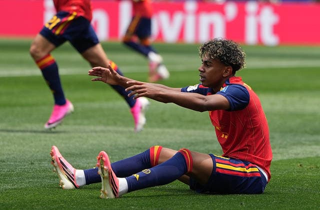 (260703) -- LOS ANGELES, July 3, 2026 -- Lamine Yamal of Spain competes during the round of 32 match between Spain and Austria at the 2026 FIFA World Cup, WM, Weltmeisterschaft, Fussball at Los Angeles Stadium in Los Angeles, the United States, July 2, 2026. ) (SP)U.S.-LOS ANGELES-FOOTBALL-FIFA WORLD CUP-ROUND OF 32-ESP VS AUT HuangxZongzhi 