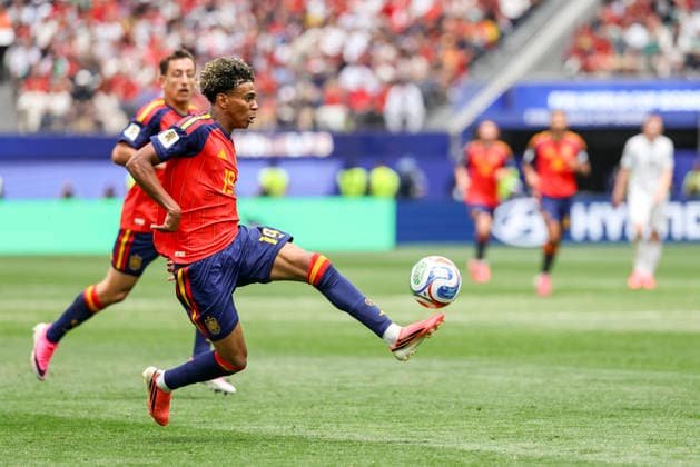SOCCER - FIFA World Cup, WM, Weltmeisterschaft, Fussball 2026 INGLEWOOD,CALIFORNIA,USA,02.JUL.26 - SOCCER - FIFA World Cup, round of 32, Spain vs Austria. Image shows Lamine Yamal (ESP).  GEPAxpictures xArminxRauthner