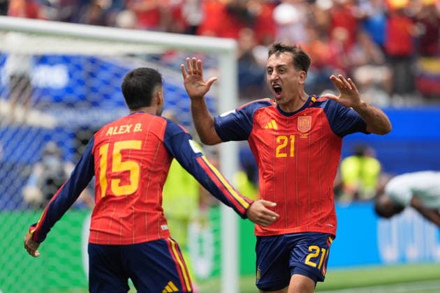 Spain v Austria - FIFA World Cup, WM, Weltmeisterschaft, Fussball 2026 - Round of 32 LOS ANGELES, CALIFORNIA - JULY 2: Mikel Oyarzabal (21) of Spain celebrates after scoring a goal during the 2026 FIFA World Cup Round of 32 match between Spain and Austria at the Los Angeles Stadium (SoFi Stadium) in Inglewood, California, United States on July 2, 2026. Tayfun Coskun Anadolu California United States. Editorial use only. Please get in touch for any other usage.  Copyright: x2026xAnadoluxTayfunxCoskunx