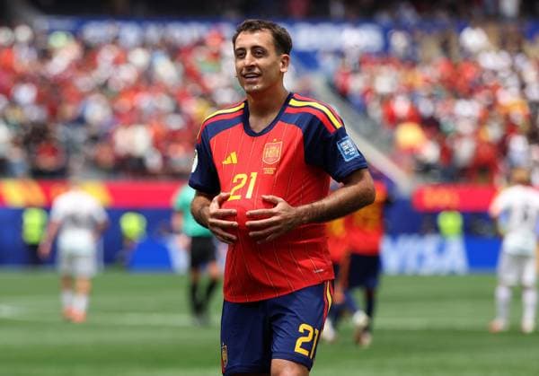 FIFA World Cup, WM, Weltmeisterschaft, Fussball 2026 - Spain v Austria CALIFORNIA, UNITED STATES OF AMERICA, July 2: GOAL 1-0, Mikel Oyarzabal of Spain national team, Nationalteam goal celebration after scoring a goal to put Spain 1-0 ahead during the FIFA World Cup 2026 match in the Round Of 32 between Spain v Austria at Los Angeles Stadium, Los Angeles, California, on 2 July. (Photo by DC Photo Crystal Pix) Los Angeles Los Angeles Stadium United States Of America Copyright: xDCxPhotox xCrystaxPixx SportsxPressxPhotox Sportspressphoto_SPR182801
