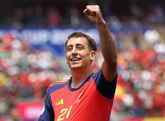 FIFA World Cup, WM, Weltmeisterschaft, Fussball 2026 - Spain v Austria CALIFORNIA, UNITED STATES OF AMERICA, July 2: GOAL 1-0, Mikel Oyarzabal of Spain national team, Nationalteam goal celebration after scoring a goal to put Spain 1-0 ahead during the FIFA World Cup 2026 match in the Round Of 32 between Spain v Austria at Los Angeles Stadium, Los Angeles, California, on 2 July. (Photo by DC Photo Crystal Pix) Los Angeles Los Angeles Stadium United States Of America Copyright: xDCxPhotox xCrystaxPixx SportsxPressxPhotox Sportspressphoto_SPR182802