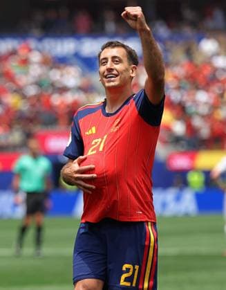 FIFA World Cup, WM, Weltmeisterschaft, Fussball 2026 - Spain v Austria CALIFORNIA, UNITED STATES OF AMERICA, July 2: GOAL 1-0, Mikel Oyarzabal of Spain national team, Nationalteam goal celebration after scoring a goal to put Spain 1-0 ahead during the FIFA World Cup 2026 match in the Round Of 32 between Spain v Austria at Los Angeles Stadium, Los Angeles, California, on 2 July. (Photo by DC Photo Crystal Pix) Los Angeles Los Angeles Stadium United States Of America Copyright: xDCxPhotox xCrystaxPixx SportsxPressxPhotox Sportspressphoto_SPR182805