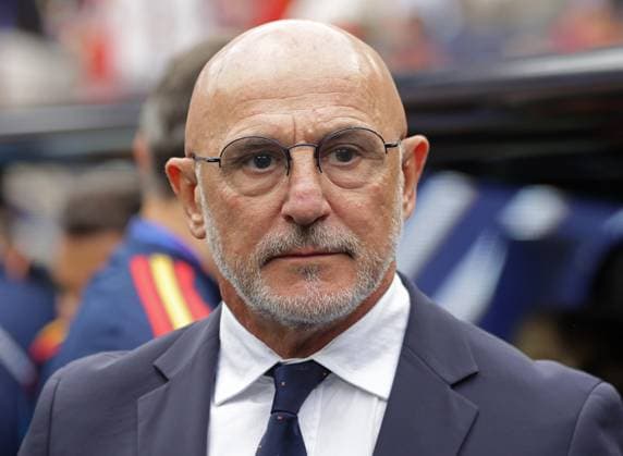 FIFA World Cup, WM, Weltmeisterschaft, Fussball 2026 - Spain v Austria CALIFORNIA, UNITED STATES OF AMERICA, July 2: Luis de la Fuente manager of Spain national team, Nationalteam during the FIFA World Cup 2026 match in the Round Of 32 between Spain v Austria at Los Angeles Stadium, Los Angeles, California, on 2 July. (Photo by DC Photo Crystal Pix) Los Angeles Los Angeles Stadium United States Of America Copyright: xDCxPhotox xCrystaxPixx SportsxPressxPhotox Sportspressphoto_SPR182812