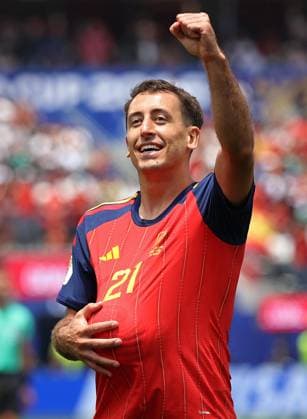FIFA World Cup, WM, Weltmeisterschaft, Fussball 2026 - Spain v Austria CALIFORNIA, UNITED STATES OF AMERICA, July 2: GOAL 1-0, Mikel Oyarzabal of Spain national team, Nationalteam goal celebration after scoring a goal to put Spain 1-0 ahead during the FIFA World Cup 2026 match in the Round Of 32 between Spain v Austria at Los Angeles Stadium, Los Angeles, California, on 2 July. (Photo by DC Photo Crystal Pix) Los Angeles Los Angeles Stadium United States Of America Copyright: xDCxPhotox xCrystaxPixx SportsxPressxPhotox Sportspressphoto_SPR182803