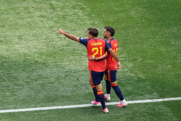 Mikel Oyarzabal (L) of Spain celebrates a goal during the FIFA World Cup, WM, Weltmeisterschaft, Fussball 2026 Round of 32 match Spain against Austria, in Los Angeles, United States, 02 July 2026. FIFA World Cup 2026 - Round of 32 - Spain vs Austria !ACHTUNG: NUR REDAKTIONELLE NUTZUNG!  Copyright: xDavidxTorox AME6731 20260702-55020781444_1