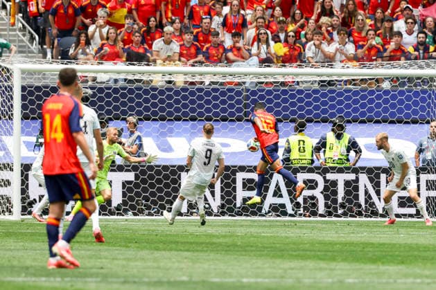 SOCCER - FIFA World Cup, WM, Weltmeisterschaft, Fussball 2026 INGLEWOOD,CALIFORNIA,USA,02.JUL.26 - SOCCER - FIFA World Cup, round of 32, Spain vs Austria. Image shows Pedro Porro (ESP).  GEPAxpictures xArminxRauthner
