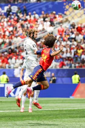 SOCCER - FIFA World Cup, WM, Weltmeisterschaft, Fussball 2026 INGLEWOOD,CALIFORNIA,USA,02.JUL.26 - SOCCER - FIFA World Cup, round of 32, Spain vs Austria. Image shows Stefan Posch (AUT) and Marc Cucurella (ESP).  GEPAxpictures xArminxRauthner