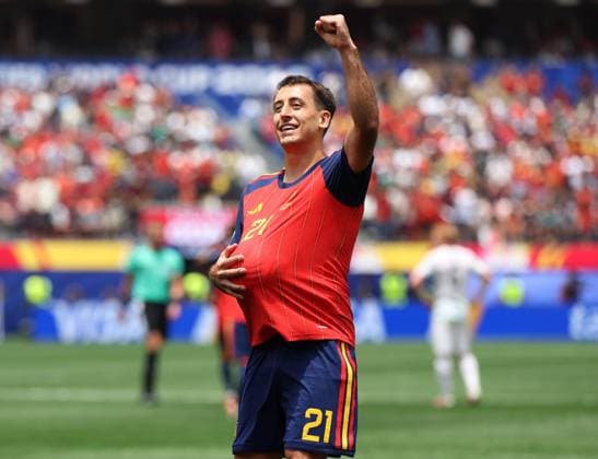 FIFA World Cup, WM, Weltmeisterschaft, Fussball 2026 - Spain v Austria CALIFORNIA, UNITED STATES OF AMERICA, July 2: GOAL 1-0, Mikel Oyarzabal of Spain national team, Nationalteam goal celebration after scoring a goal to make the score 1-0 during the FIFA World Cup 2026 match in the Round Of 32 between Spain v Austria at Los Angeles Stadium, Los Angeles, California, on 2 July. (Photo by DC Photo Crystal Pix) Los Angeles Los Angeles Stadium United States Of America Copyright: xDCxPhotox xCrystaxPixx SportsxPressxPhotox Sportspressphoto_SPR182828