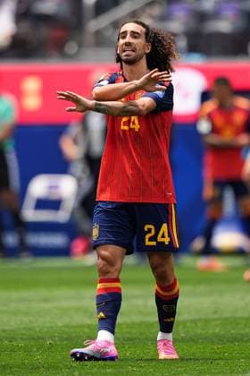 Marc Cucurella of Spain gives instructions Spain v Austria, 2026 FIFA World Cup, WM, Weltmeisterschaft, Fussball ROund of 32, Football, Los Angeles Stadium, California, USA - 02 Jul 2026Los Angeles Los Angeles Stadium California (CA) United States of America  Copyright: xIsmaelxAdnan Shutterstockx 16974404ak