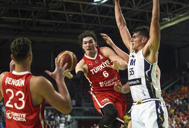 Bosnia and Herzegovina v Turkiye - FIBA Basketball World Cup 2027 European Qualifiers ZENICA, BOSNIA AND HERZEGOVINA - JULY 2: Cedi Osman (6) of Turkiye in action during the FIBA Basketball World Cup 2027 first round match between Bosnia and Herzegovina and Turkiye at Husejin Smajlovic Hall in Zenica, Bosnia and Herzegovina, on July 2, 2026. Samir Jordamovic Anadolu Zenica Bosnia and Herzegovina. Editorial use only. Please get in touch for any other usage.  Copyright: x2026xAnadoluxSamirxJordamovicx
