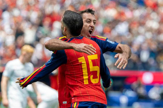 July 2, 2026, Los Angeles, California, USA: Spain s MIKEL OYARZABAL (21) celebrates after scoring against Austria during the FIFA World Cup, WM, Weltmeisterschaft, Fussball Round of 32 soccer match at SoFi Stadium Los Angeles USA - ZUMAc68_ 20260702_zaf_c68_020 Copyright: xRingoxChiux