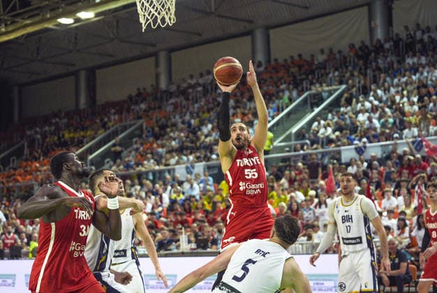 Bosnia and Herzegovina v Turkiye - FIBA Basketball World Cup 2027 European Qualifiers ZENICA, BOSNIA AND HERZEGOVINA - JULY 2: Kenan Sipahi (55) of Turkiye in action during the FIBA Basketball World Cup 2027 first round match between Bosnia and Herzegovina and Turkiye at Husejin Smajlovic Hall in Zenica, Bosnia and Herzegovina, on July 2, 2026. Samir Jordamovic Anadolu Zenica Bosnia and Herzegovina. Editorial use only. Please get in touch for any other usage.  Copyright: x2026xAnadoluxSamirxJordamovicx