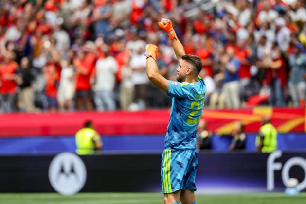 SOCCER - FIFA World Cup, WM, Weltmeisterschaft, Fussball 2026 INGLEWOOD,CALIFORNIA,USA,02.JUL.26 - SOCCER - FIFA World Cup, round of 32, Spain vs Austria. Image shows the rejoicing of Unai Simon (ESP).  GEPAxpictures xArminxRauthner