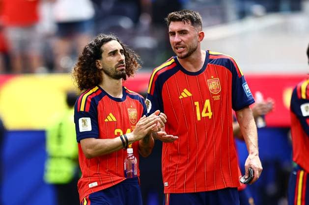 Marc Cucurella of Spain (L) and Aymeric Laporte of Spain (R) at full-time Spain v Austria, 2026 FIFA World Cup, WM, Weltmeisterschaft, Fussball ROund of 32, Football, Los Angeles Stadium, California, USA - 02 Jul 2026Los Angeles Los Angeles Stadium California (CA) United States of America  Copyright: xMichaelxZemanek Shutterstockx 16974406bk